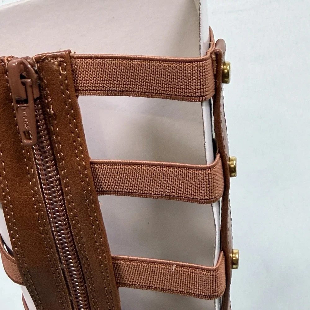 Wild‎ Pair Size-6.5M Romikaa Knee High Gladiator Sandals Brown Faux Leather
